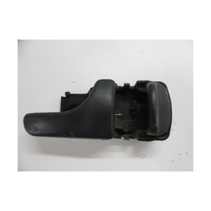 Poignee Interieur Avant Droit Nissan Terrano 2 Phase 2 (1)