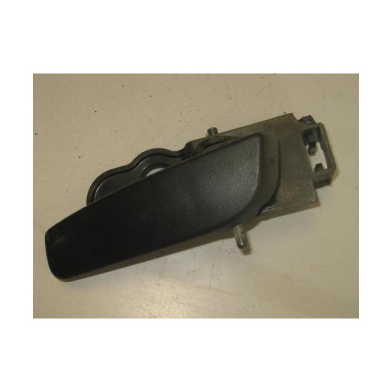 Poignee Interieur Avant Droit Peugeot Bipper (1)