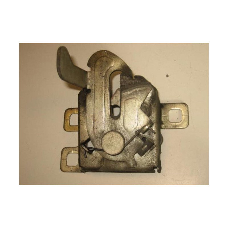 Serrure De Capot Peugeot Bipper (1)