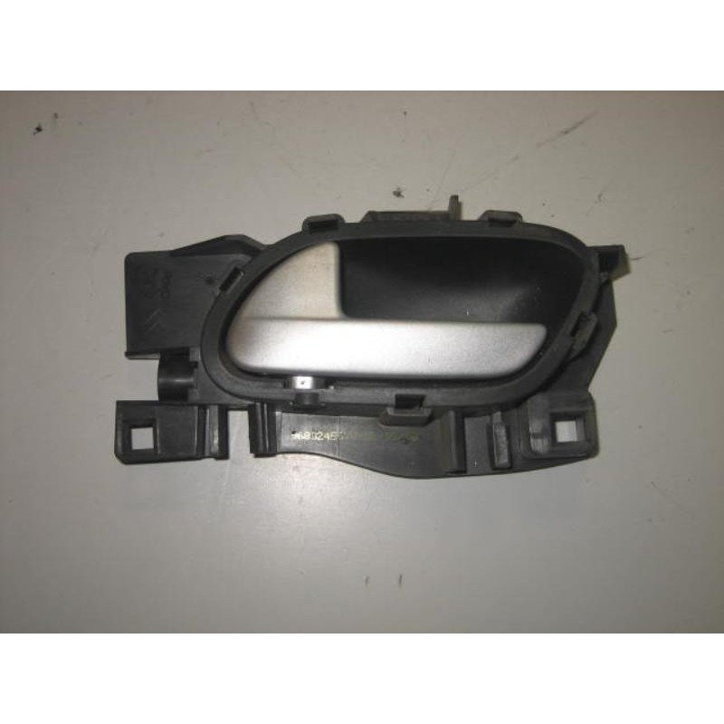 Poignee Interieur Arriere Gauche Peugeot 207 Phase 1 (1)