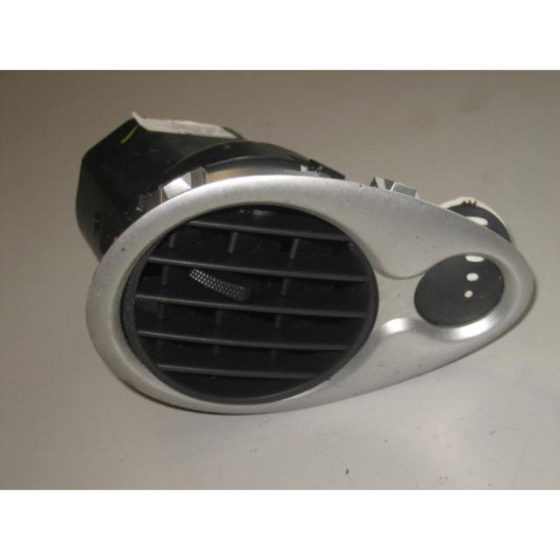 Aerateur Tableau De Bord Avant Droit Renault Clio 3 Phase 1 (1)