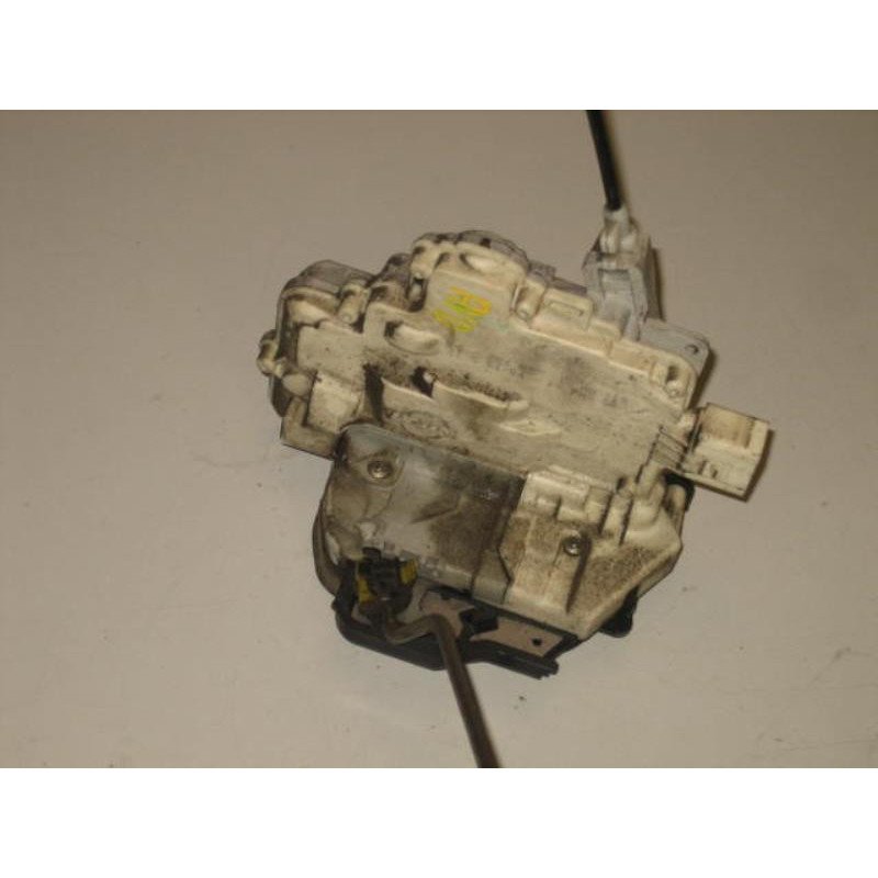 Serrure Avant Droit Audi A4 2 Avant Phase 2 Break (1)