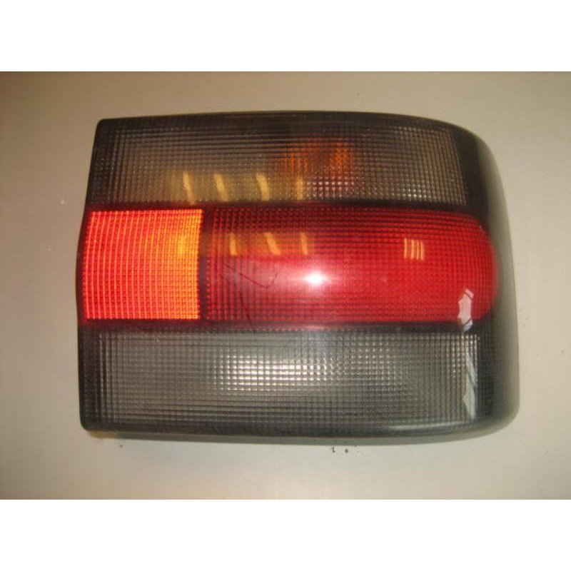Feu Arriere Principal Droit (feux) Renault R19 Phase 2 (1)