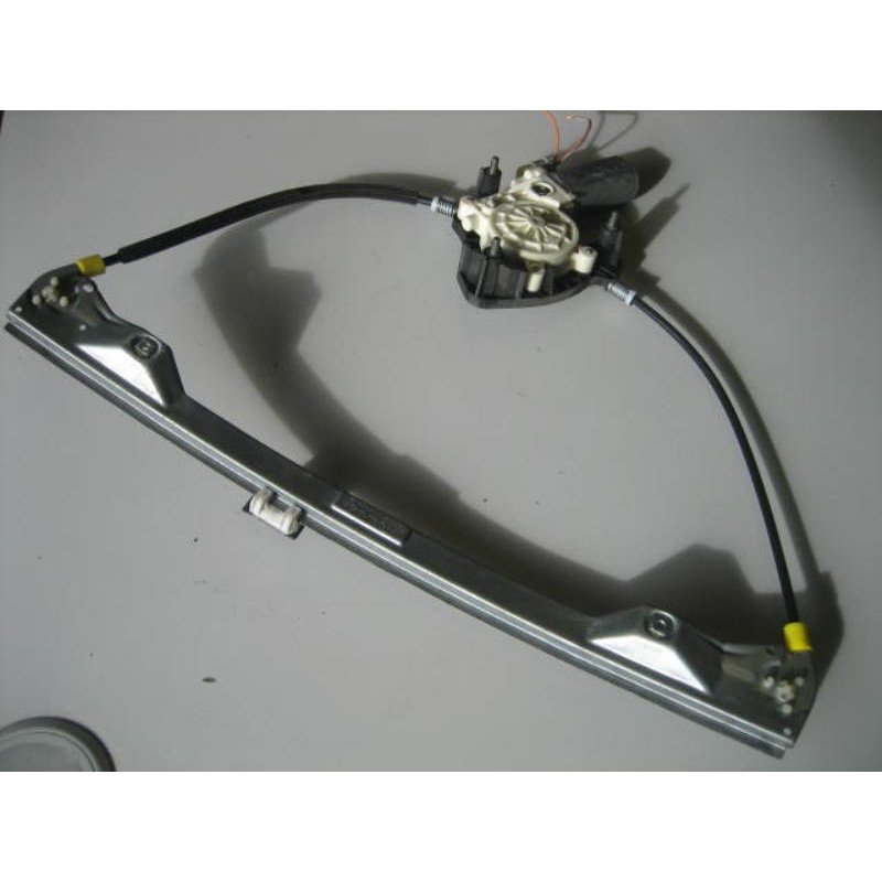 Mecanisme De Leve Vitre Electrique Avant Droit Renault Clio 2 Phase 2 (1)
