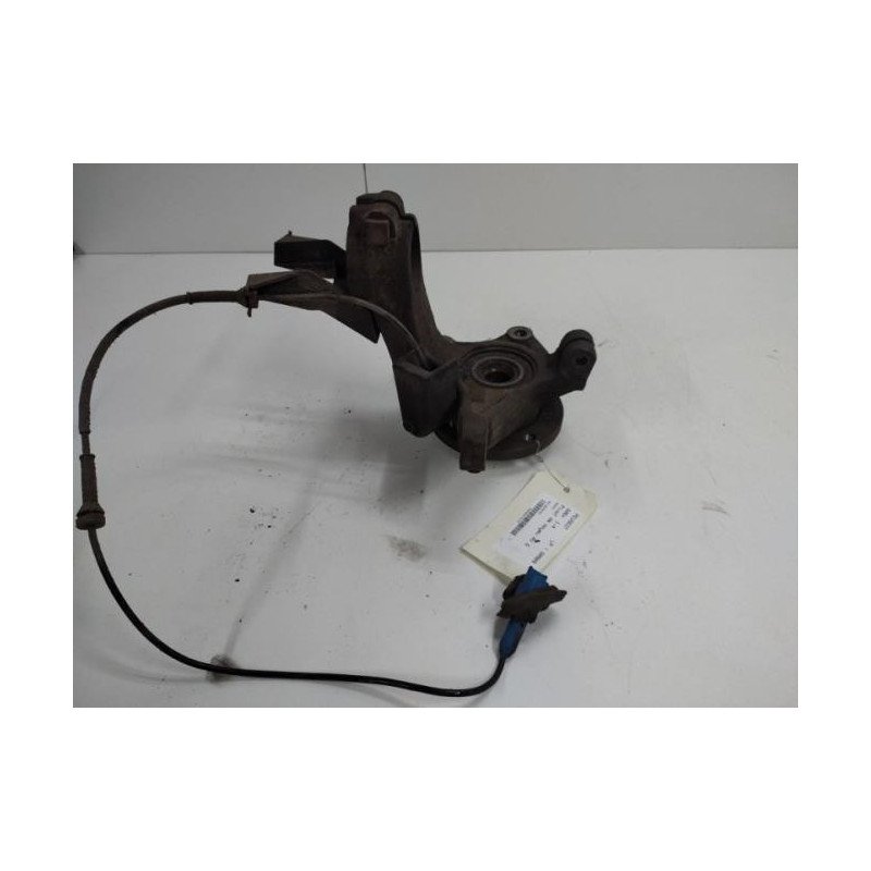 Pivot De Moyeu Avant Gauche Peugeot 206+ (1)