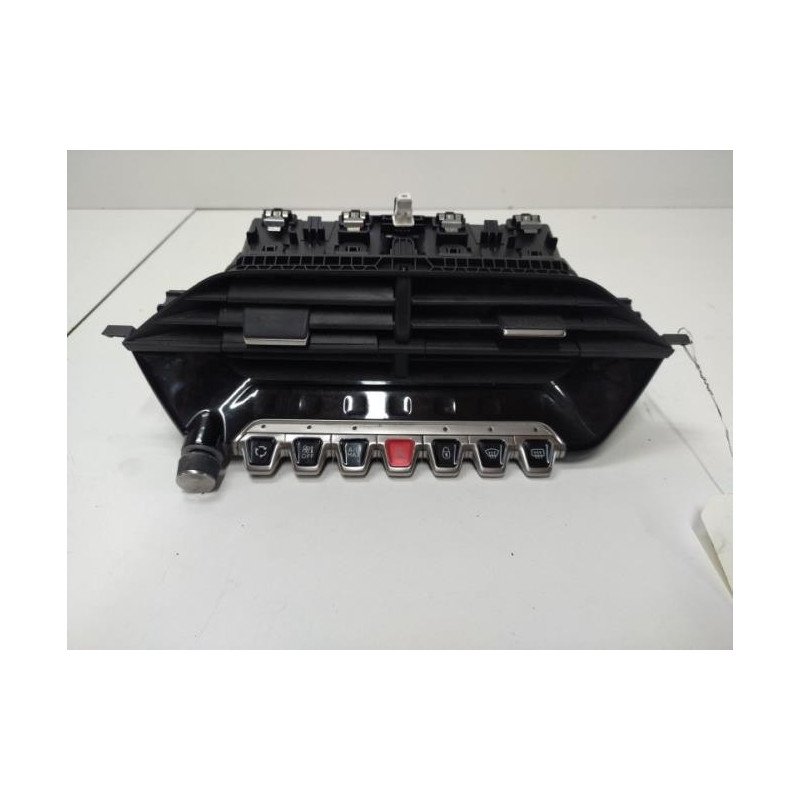 Bouton De Warning Peugeot 208 2 (1)