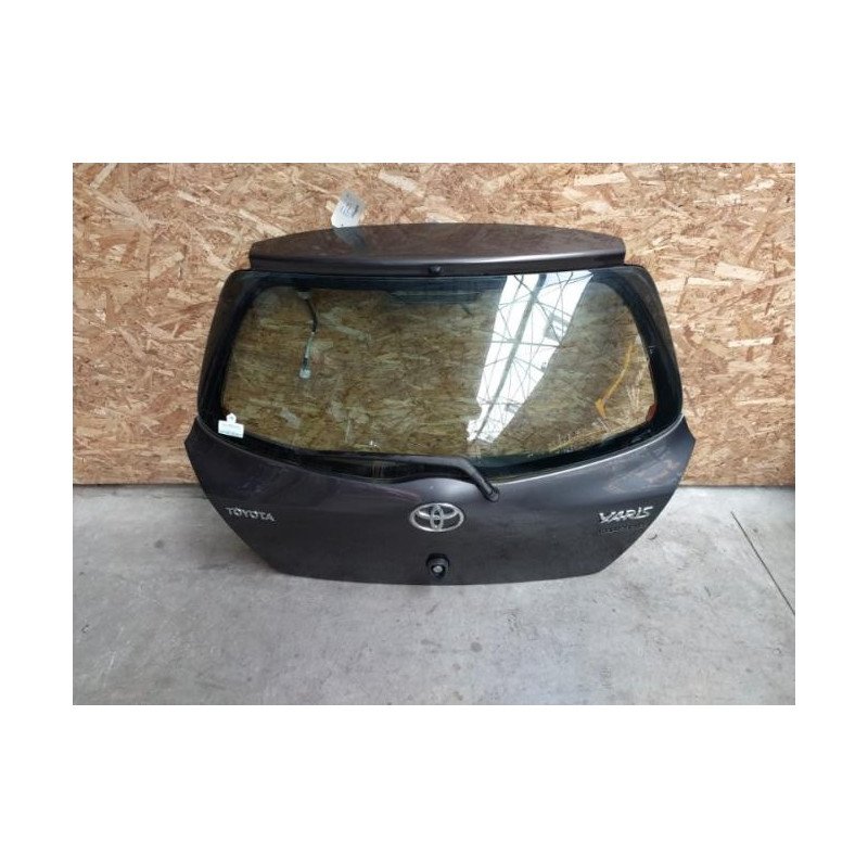 Malle/hayon Arriere Toyota Yaris 2 Phase 1 (1)
