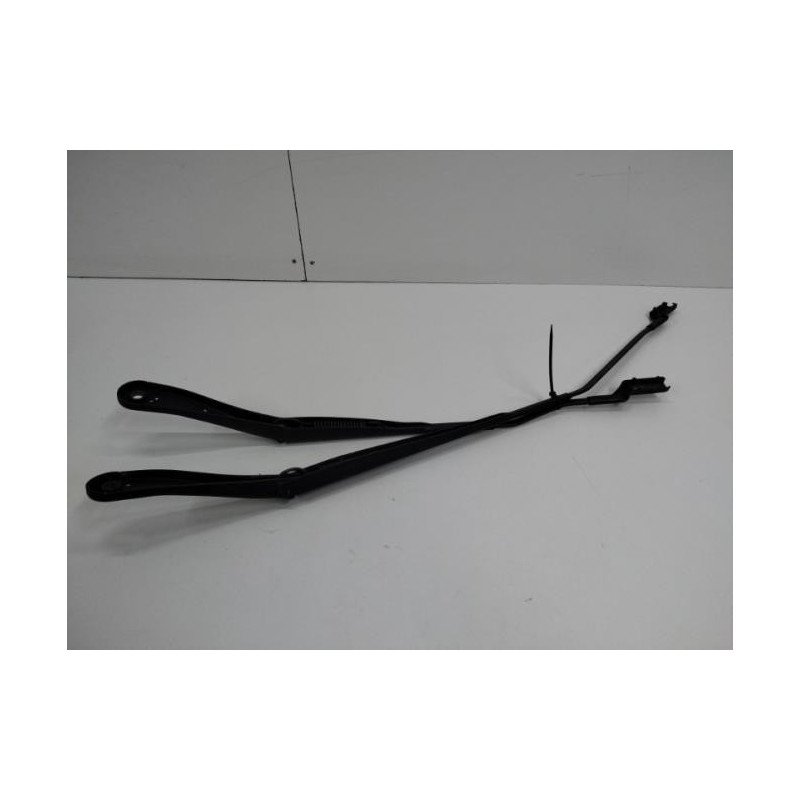 Bras Essuie Glace Avant Renault Clio 5 (1)