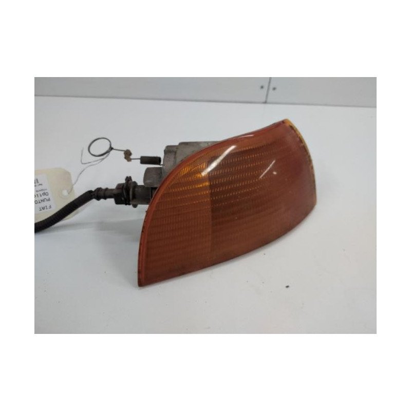 Optique Avant Secondaire Droit (feux)(clignotant) Fiat Punto 1 Phase 2 (1)