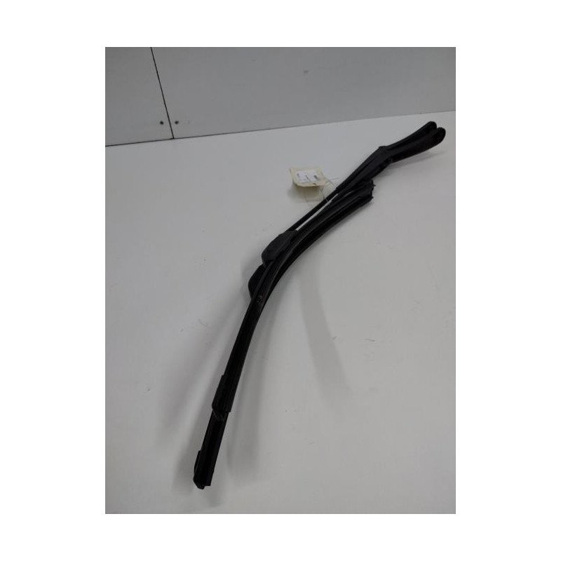 Bras Essuie Glace Avant Dacia Sandero 1 (1)