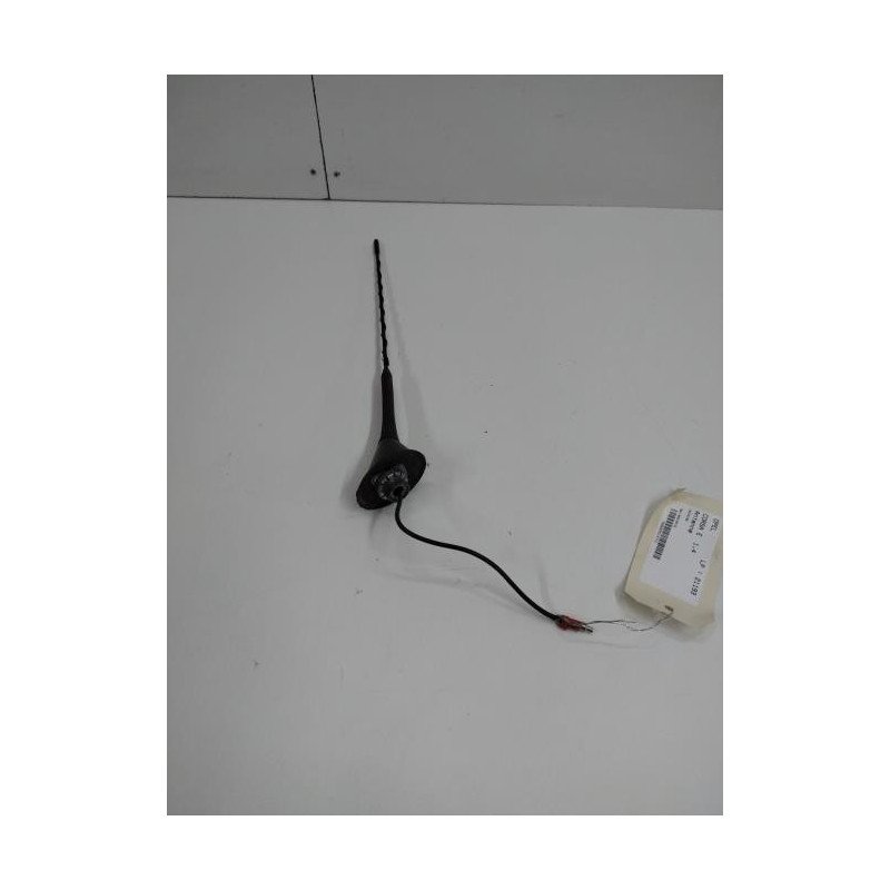 Antenne Opel Corsa E (1)