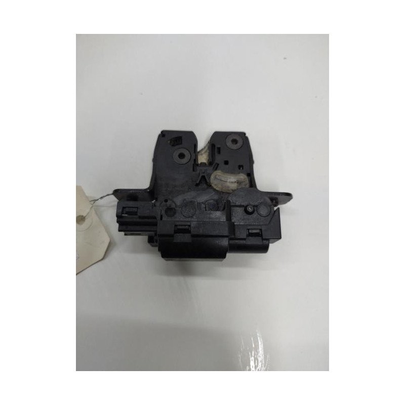 Serrure De Coffre Nissan Qashqai 1 Phase 2 (1)