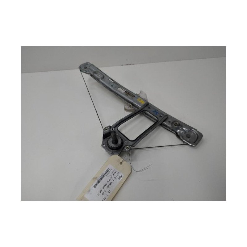 Leve Vitre Mecanique Arriere Droit Ford Focus 1 Break (1)