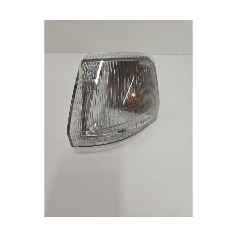 Optique Avant Secondaire Gauche (feux)(clignotant) Peugeot 106 Phase 1 (1)
