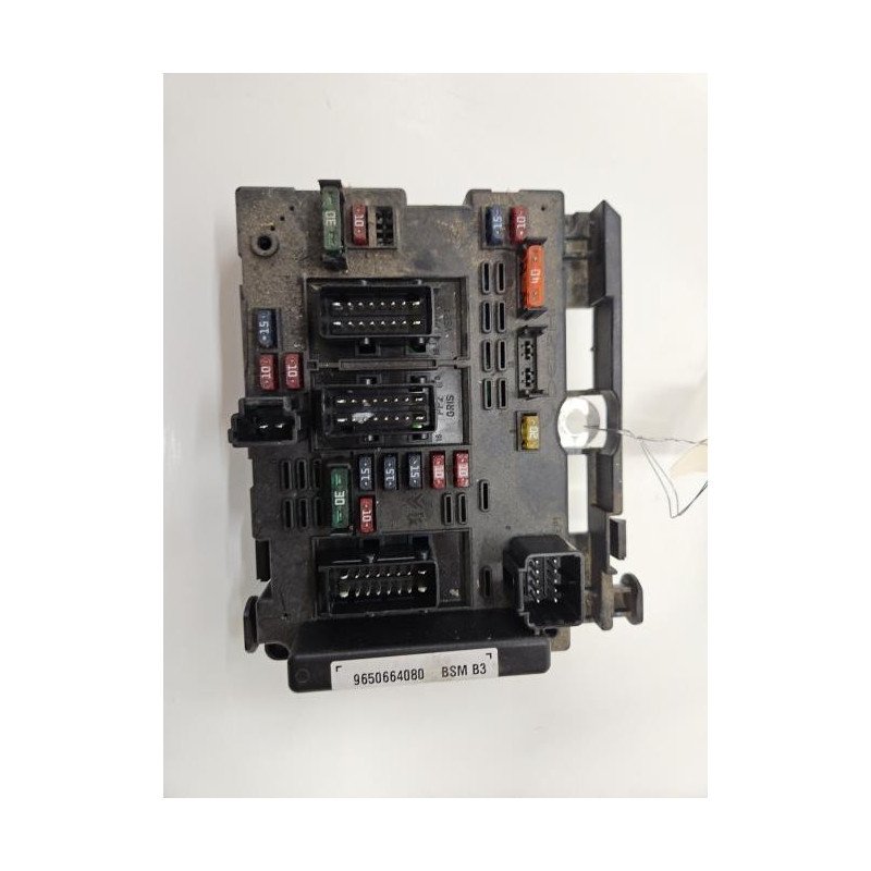 Boitier Servitude Moteur (bsm) Citroen Xsara Phase 2 (1)