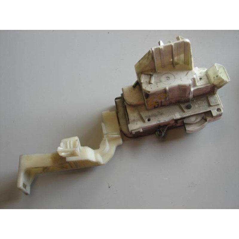Serrure Avant Droit Ford Mondeo 2 (1)