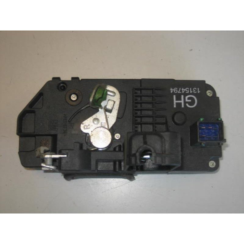Serrure Arriere Droit Opel Meriva A Phase 1 (1)