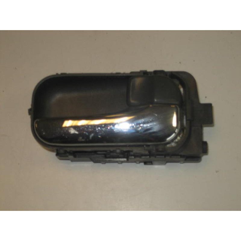 Poignee Interieur Avant Droit Nissan X-trail 1 Phase 1 (1)