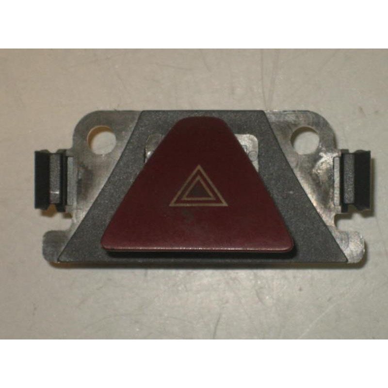 Bouton De Warning Peugeot 307 Phase 2 Break (1)