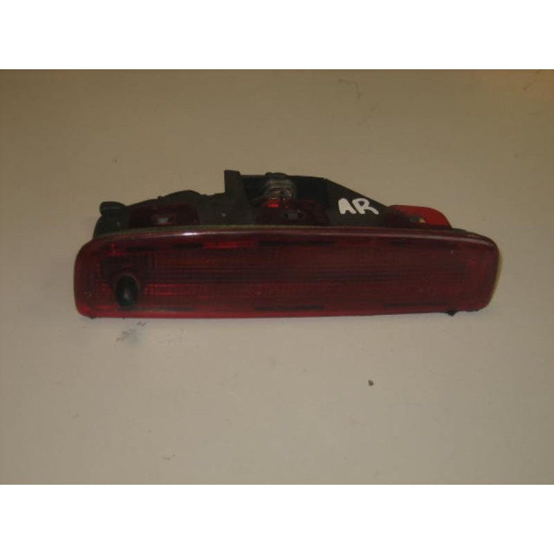 Feu Arriere Stop Central Dacia Logan Mcv 1 Phase 1 Break (1)