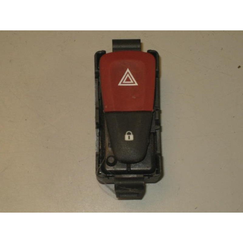 Bouton De Warning Renault Megane 3 Phase 1 (1)