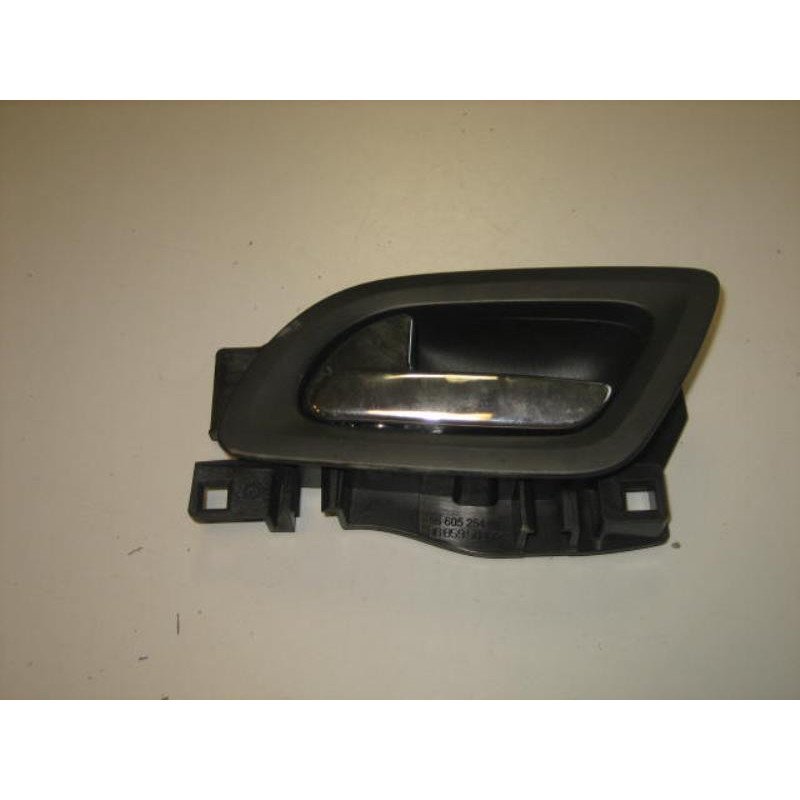 Poignee Interieur Arriere Gauche Peugeot 308 1 Sw Phase 1 Break (1)