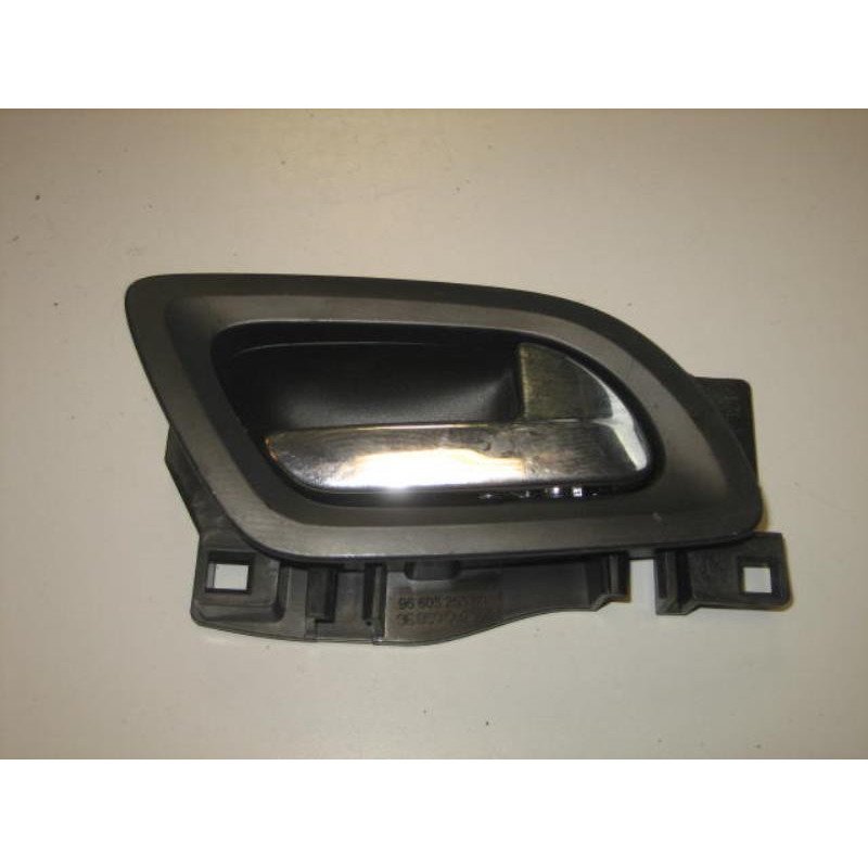 Poignee Interieur Avant Droit Peugeot 308 1 Sw Phase 1 Break (1)