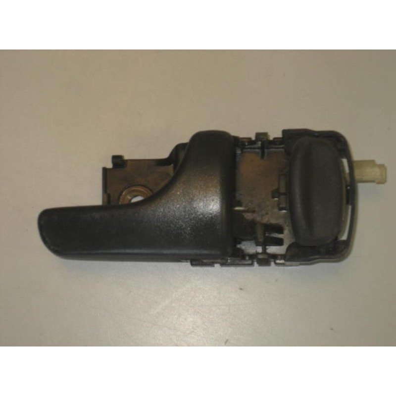Poignee Interieur Avant Droit Nissan Terrano 2 Phase 2 (1)