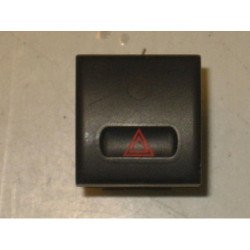 Bouton De Warning Peugeot 605 Phase 2 (1)