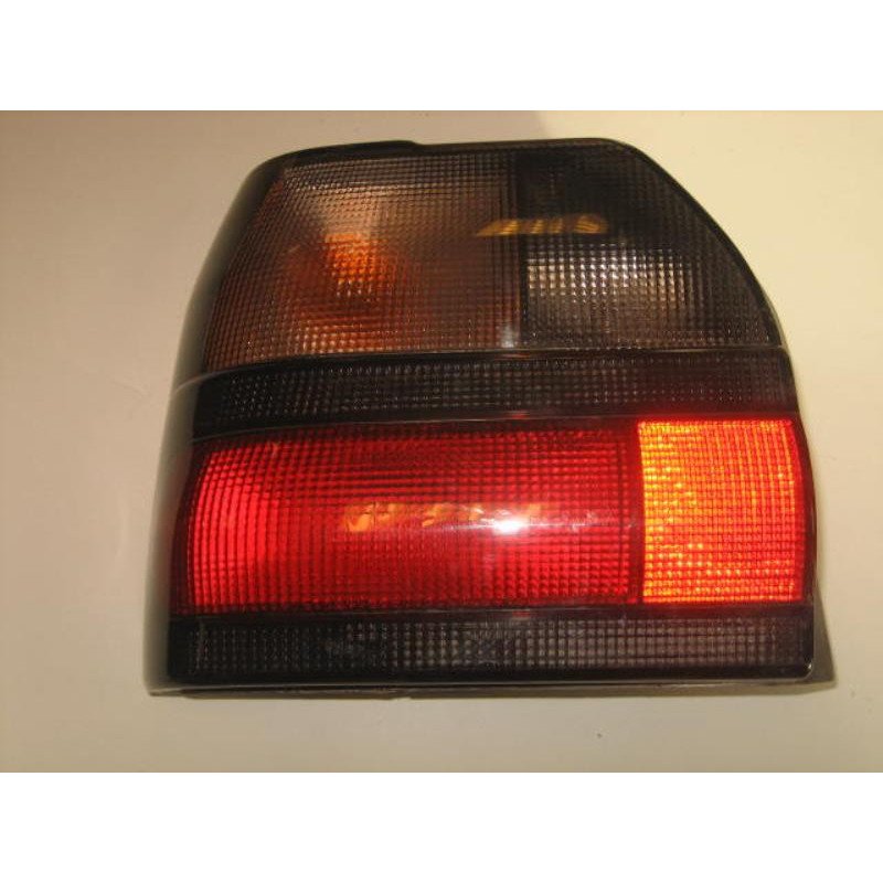 Feu Arriere Principal Gauche (feux) Renault R19 Phase 1 (1)