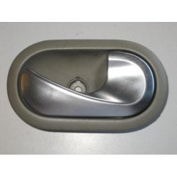 Poignee Interieur Avant Droit Renault Clio 3 Phase 1 (1)