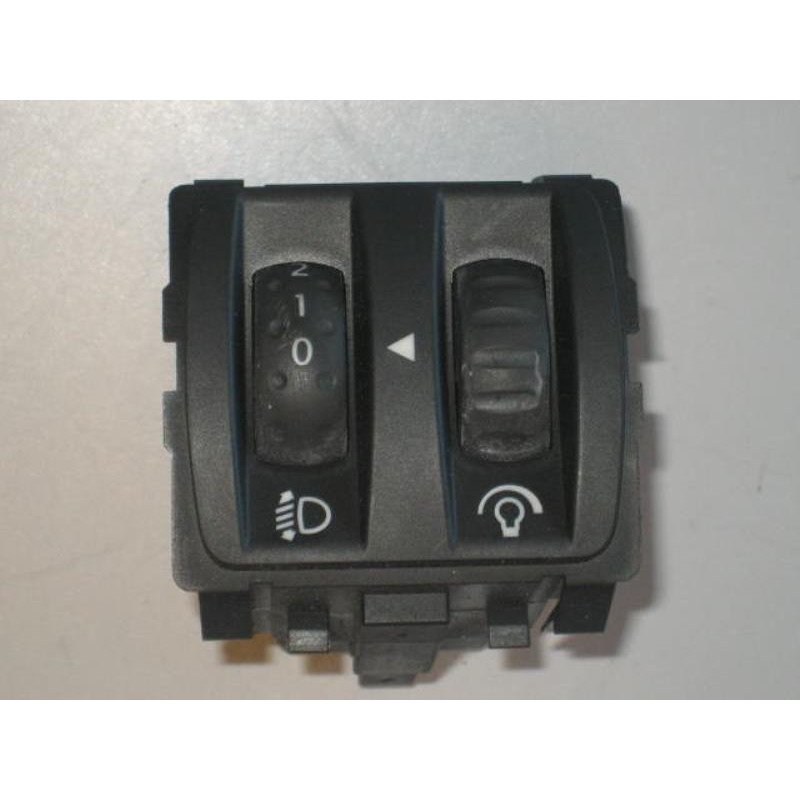 Bouton/interrupteur Renault Clio 3 Phase 1 (1)