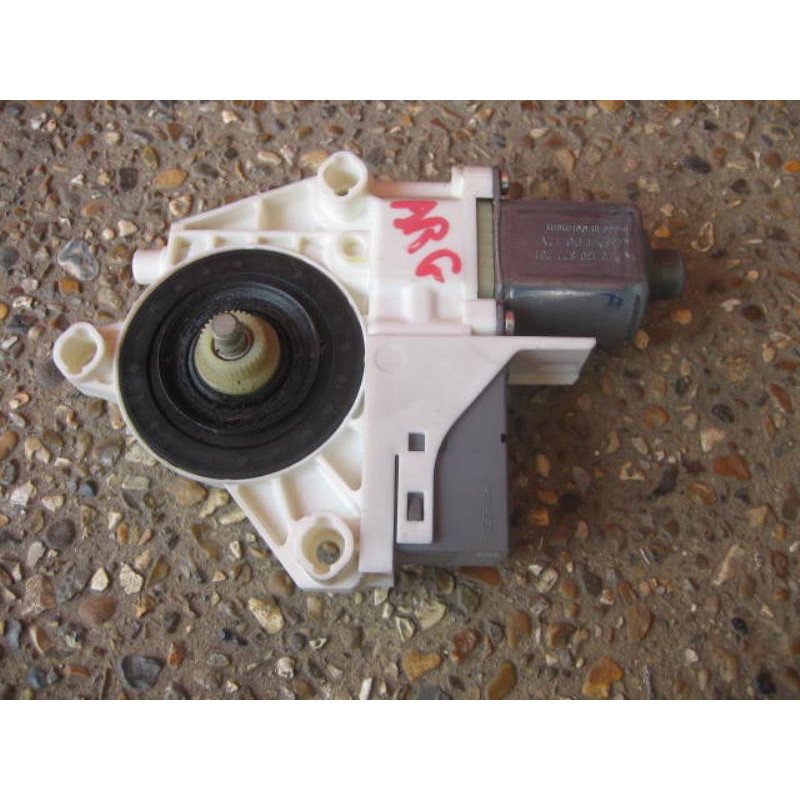 Moteur Leve Vitre Arriere Gauche Peugeot 407 Phase 1 Break (1)