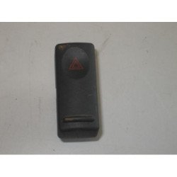 Bouton De Warning Renault R19 Phase 2 (1)