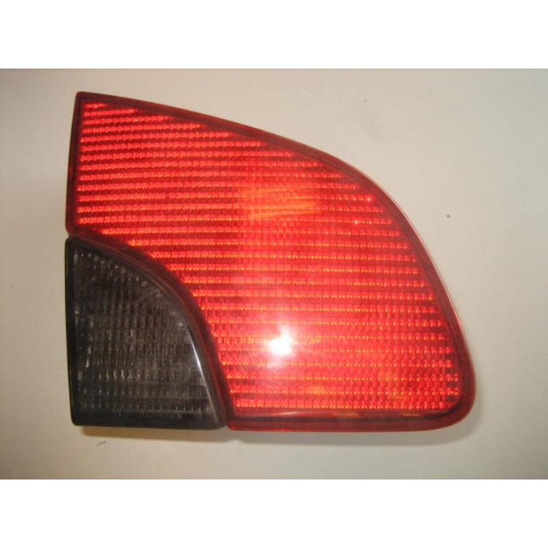 Feu Arriere Secondaire Gauche (feux) Peugeot 406 Phase 2 Break (1)