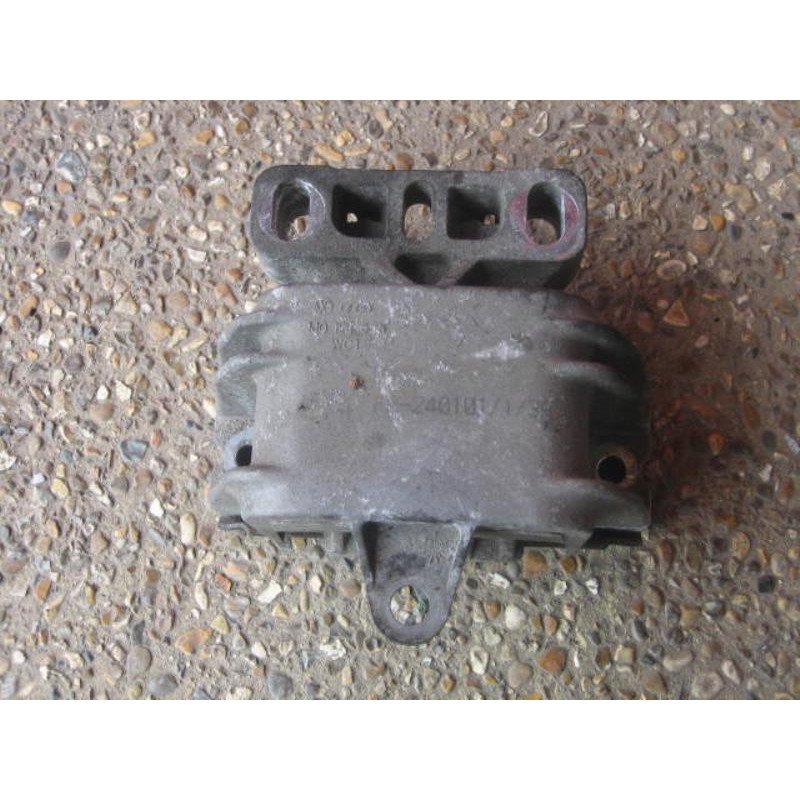 Support De Boite Volkswagen Golf 4 (1)