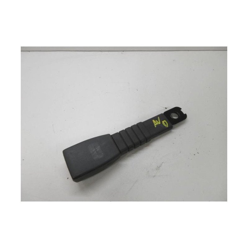 Attache Ceinture Avant Droit Kia Rio 2 Phase 1 (1)