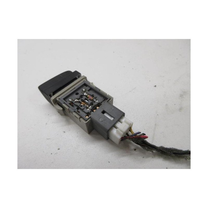Bouton/interrupteur Kia Rio 2 Phase 1 (1)