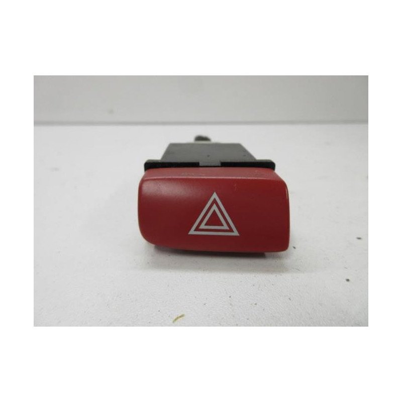 Bouton De Warning Kia Rio 2 Phase 1 (1)