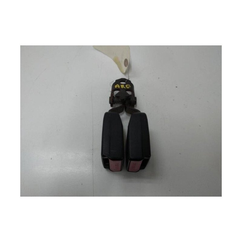 Attache Ceinture Arriere Gauche Peugeot 407 Phase 1 Break (1)