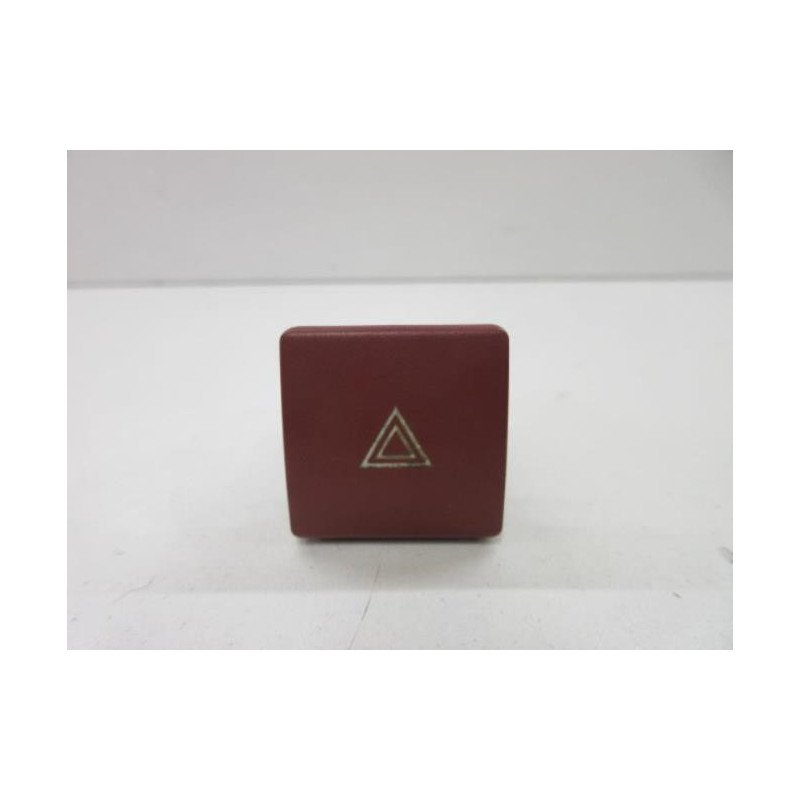 Bouton De Warning Peugeot Partner 2 Phase 1 (1)