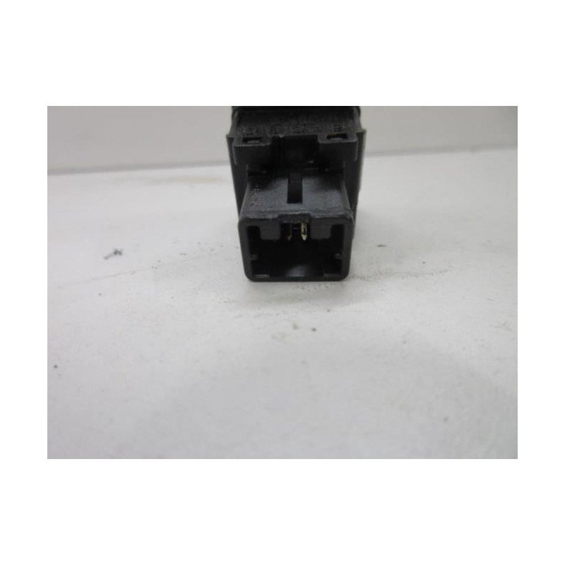 Bouton De Warning Suzuki Swift 3 (1)