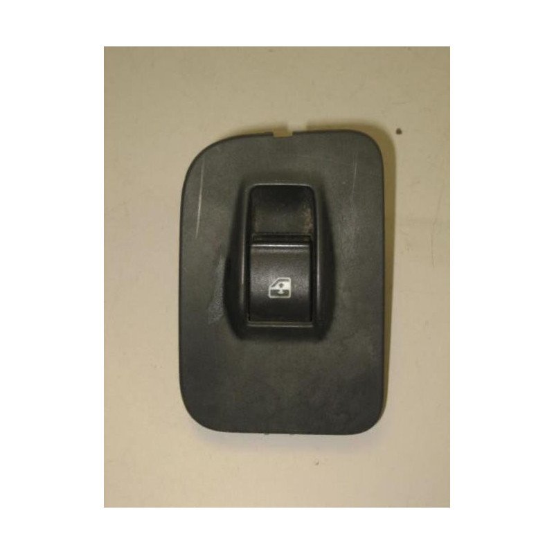 Interrupteur De Leve Vitre Avant Droit Peugeot Bipper (1)