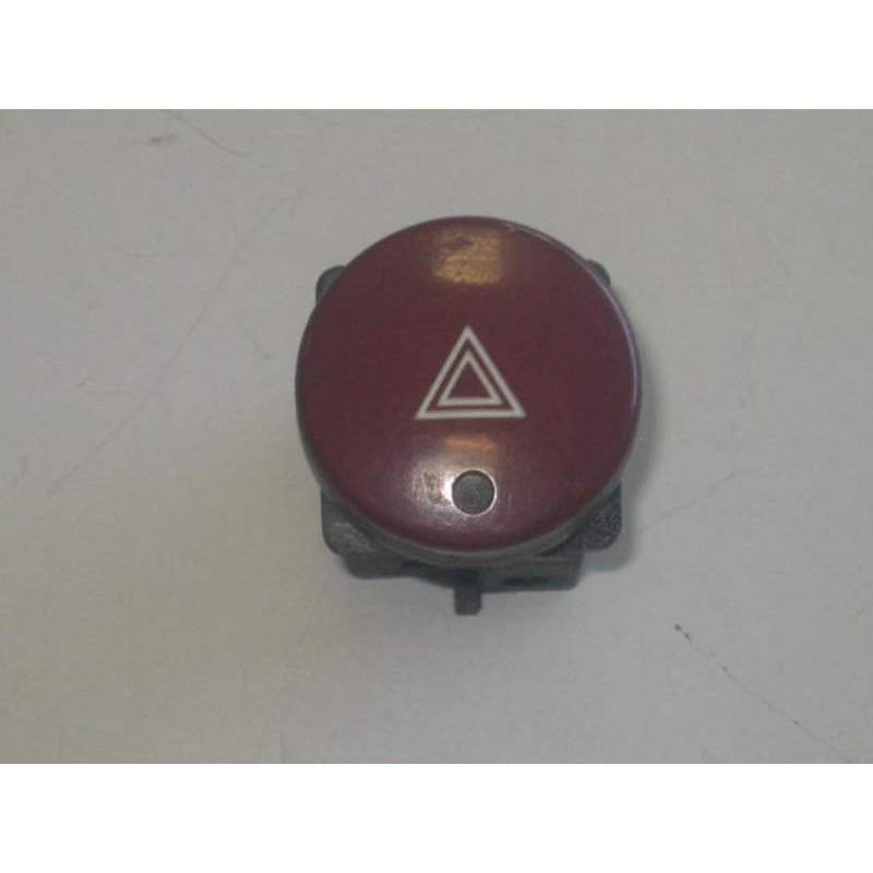 Bouton De Warning Citroen Berlingo 1 Phase 2 (1)