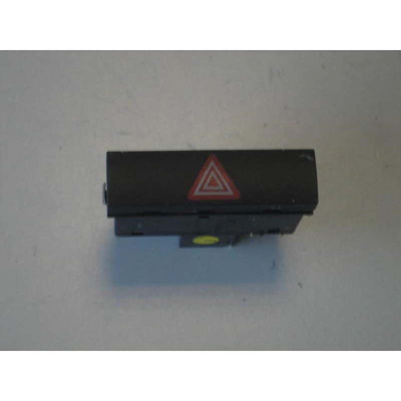 Bouton De Warning Audi A6 3 Phase 1 (1)