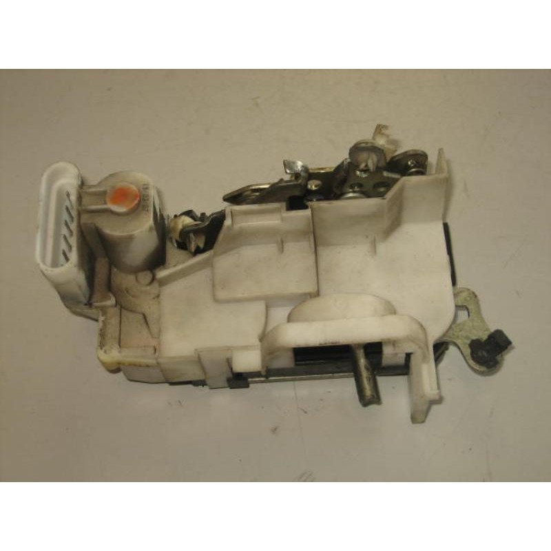 Serrure Avant Gauche Fiat Punto 2 Phase 2 (1)