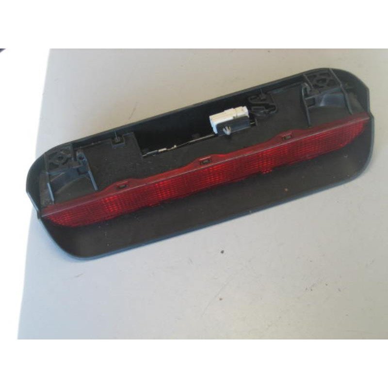 Feu Arriere Stop Central Nissan X-trail 1 Phase 2 (1)