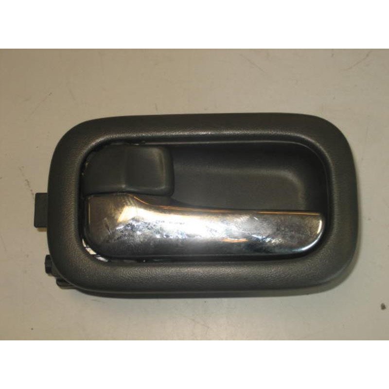 Poignee Interieur Arriere Gauche Nissan X-trail 1 Phase 2 (1)