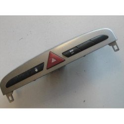 Bouton De Warning Peugeot 308 1 Sw Phase 2 Break (1)