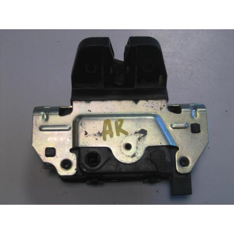 Serrure De Hayon Opel Astra H Phase 1 (1)